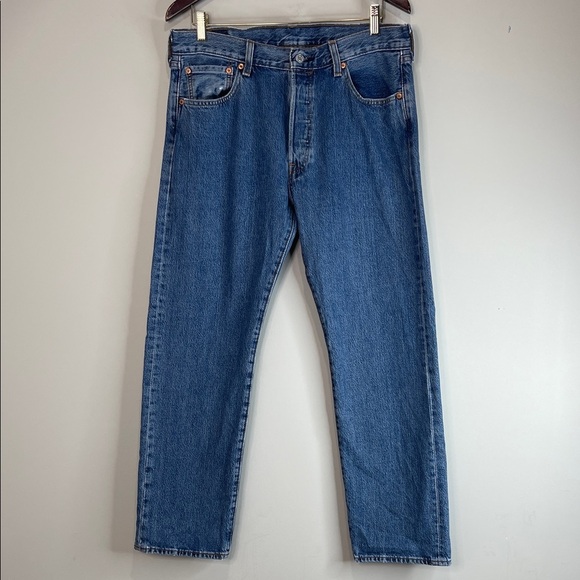 Levi's Men's 501 Original Fit Jeans Blue Medium Wash Denim Button Fly Red Tab 34 - Picture 2 of 12